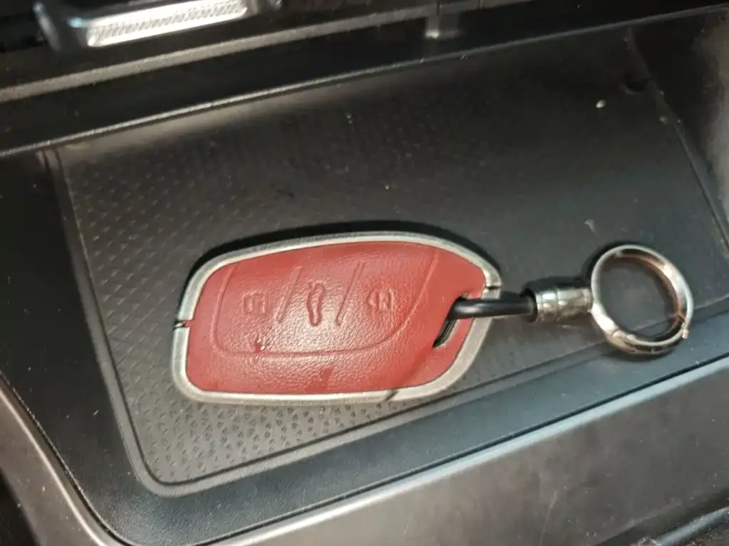 Roewe RX5 2024 из CN, фото 7