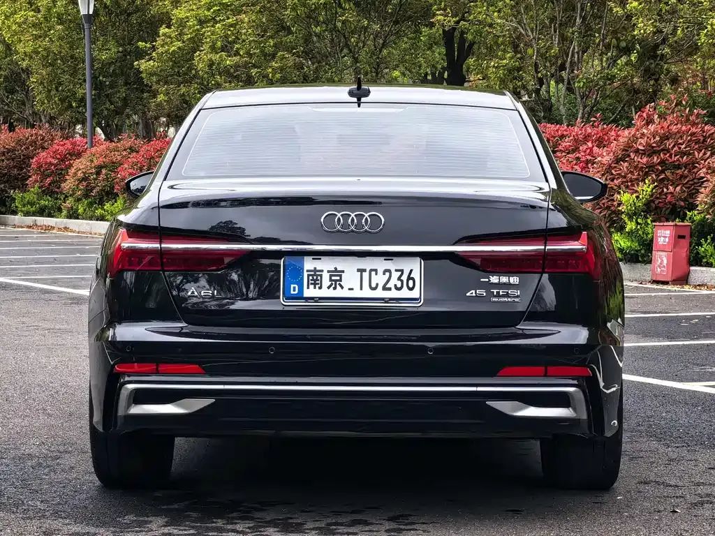 Audi A6L — фото 7