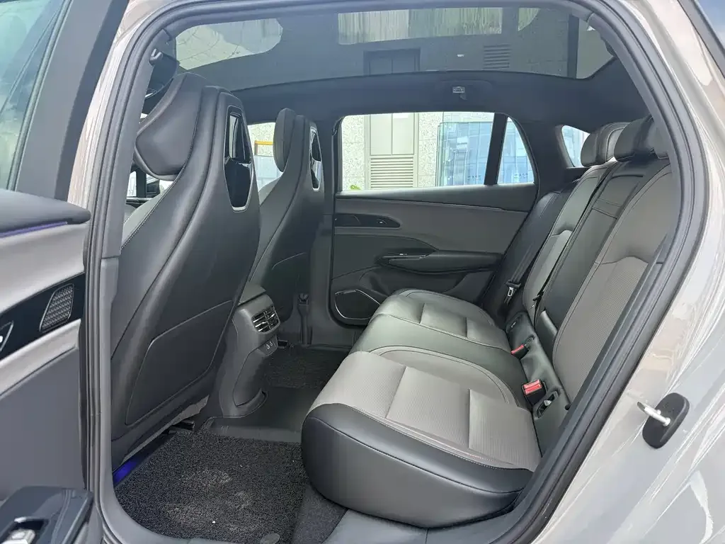 Hongqi EH7 2025 из CN, фото 8