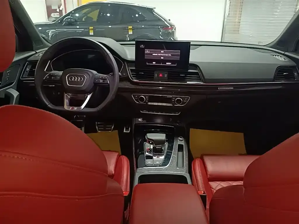 Audi SQ5 2024 из CN, фото 3