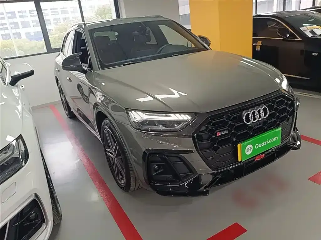 Audi SQ5 2024 из CN, фото 8