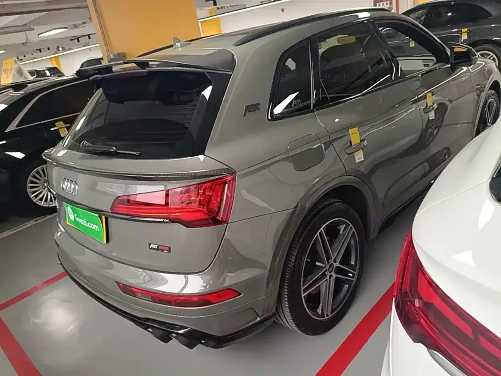 Audi SQ5 2024 из CN, фото 10