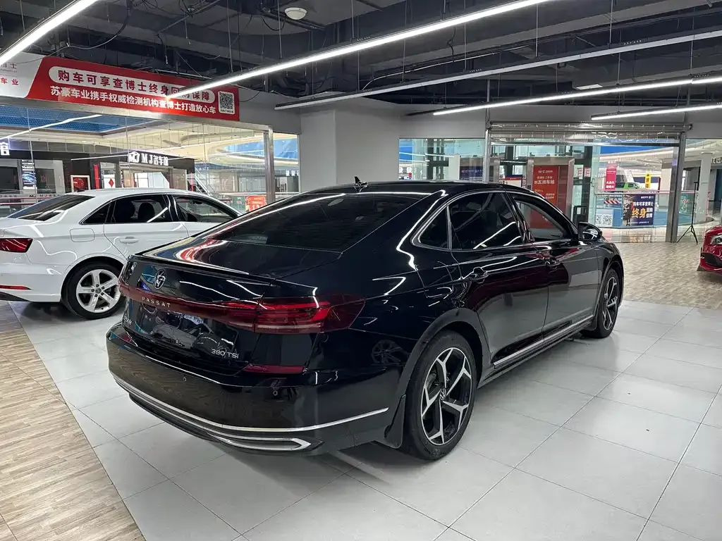 Volkswagen Passat — фото 7