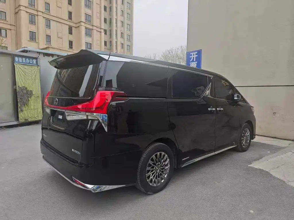 Lexus LM 2023 из CN, фото 5