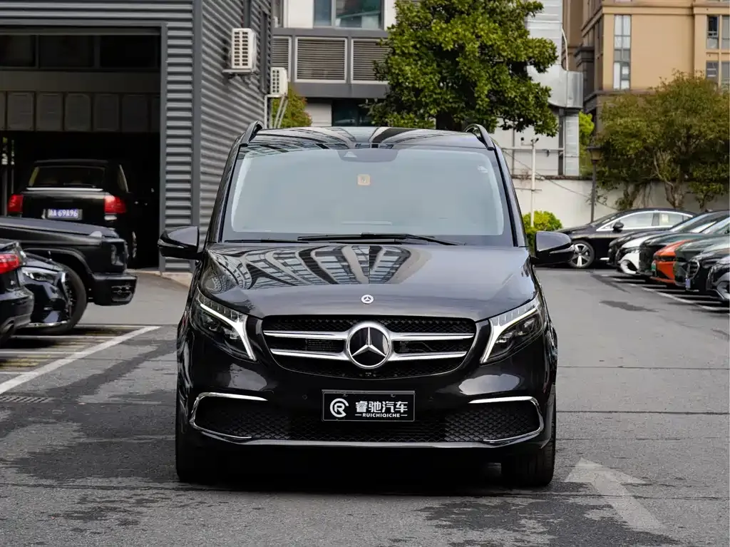 Mercedes-Benz V-Class 2023 из CN, фото 6