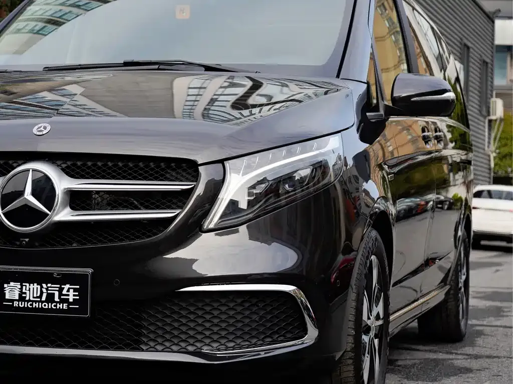 Mercedes-Benz V-Class 2023 из CN, фото 3