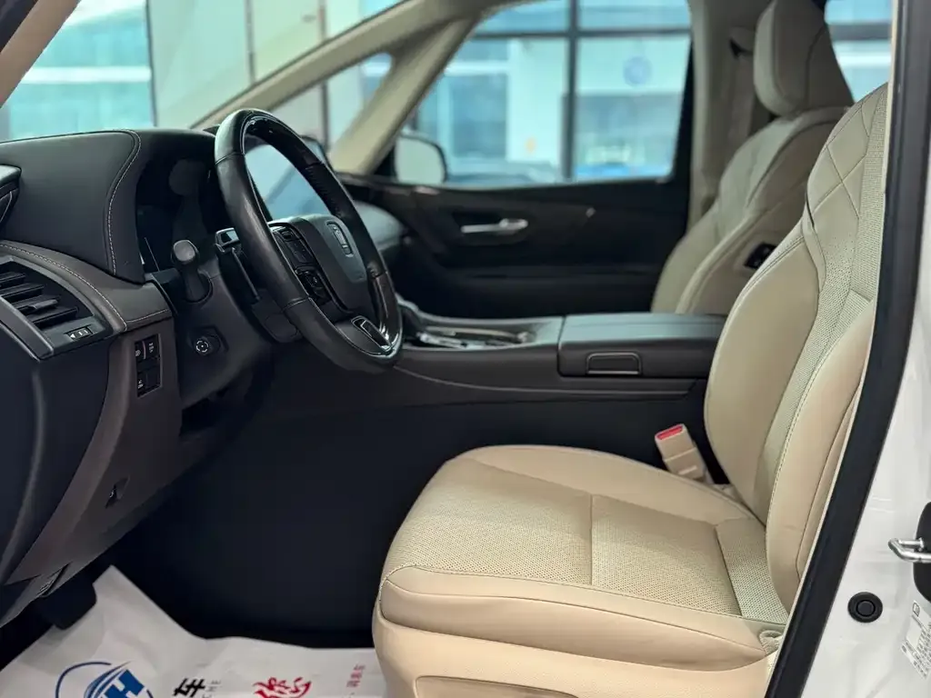 Toyota Vellfire — фото 3