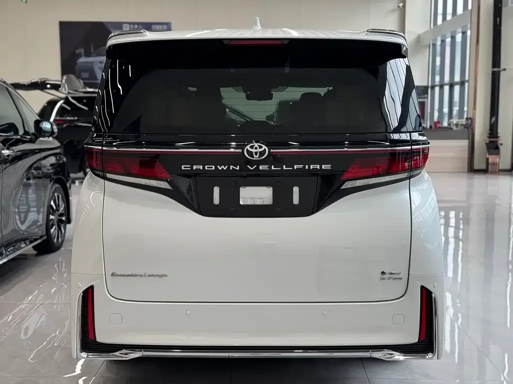 Toyota Vellfire — фото 4