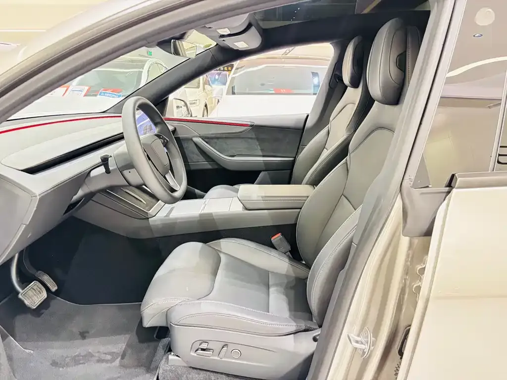 Tesla Model Y L 2025 из CN, фото 7