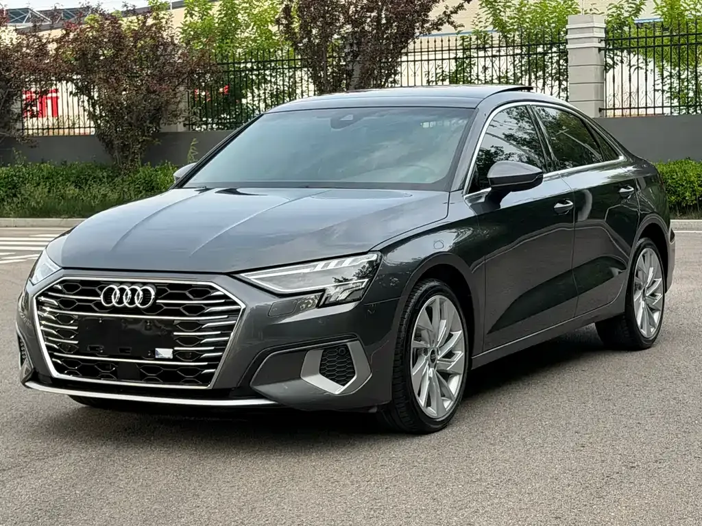 Audi A3 2023 из CN, фото 1