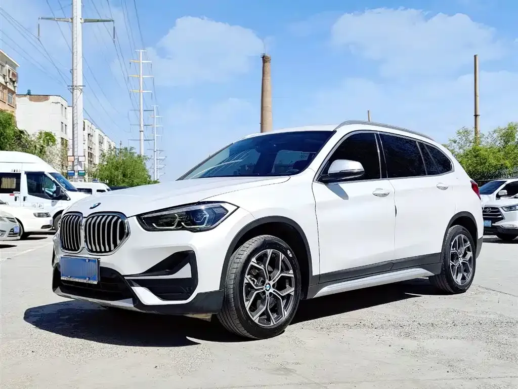 BMW X1 — фото 1