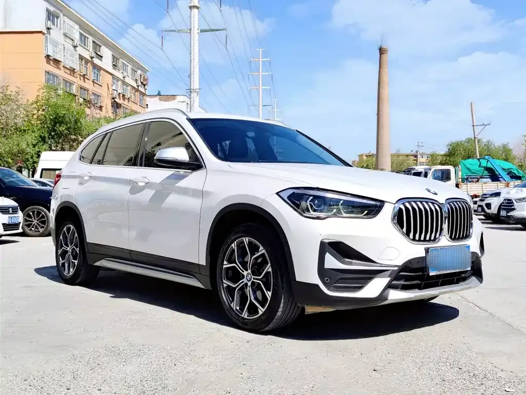BMW X1 — фото 8