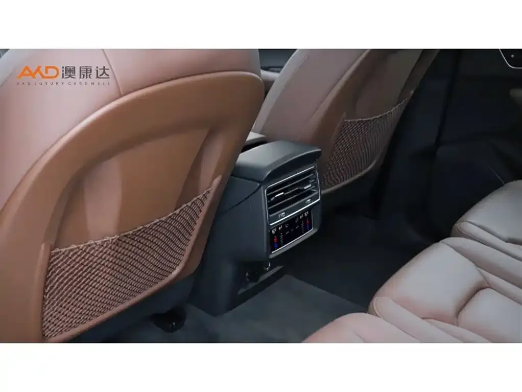 Audi Q7 2021 из CN, фото 10