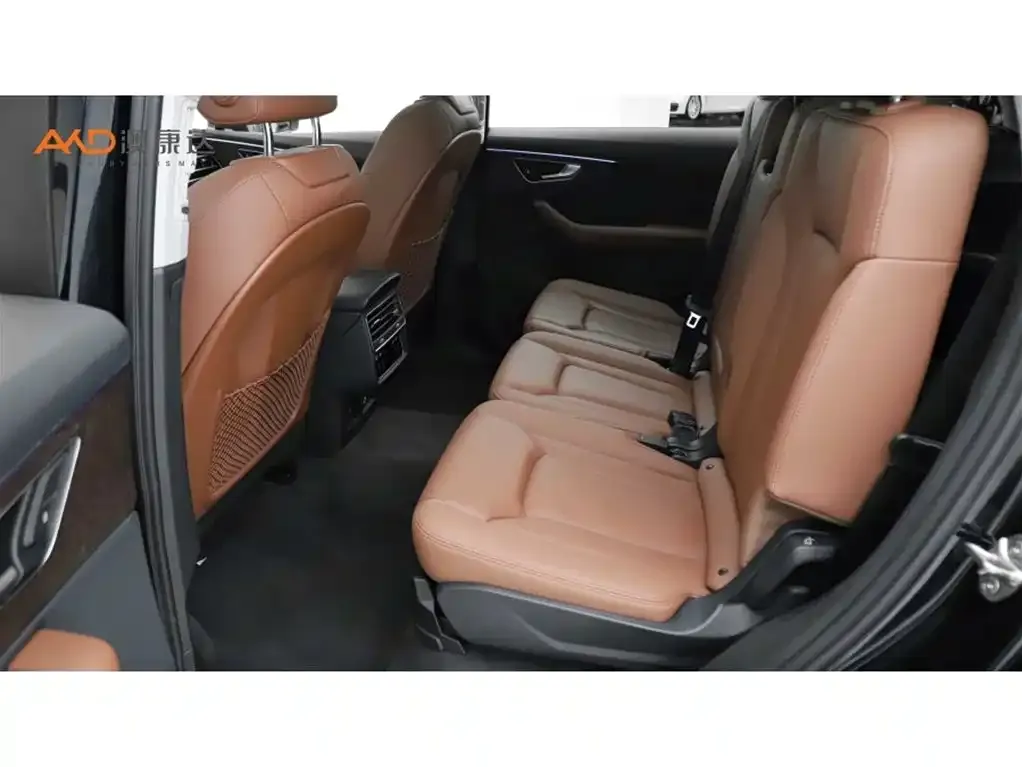 Audi Q7 2021 из CN, фото 7