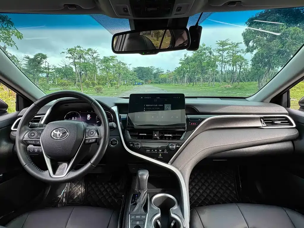 Toyota Camry 2022 из CN, фото 2