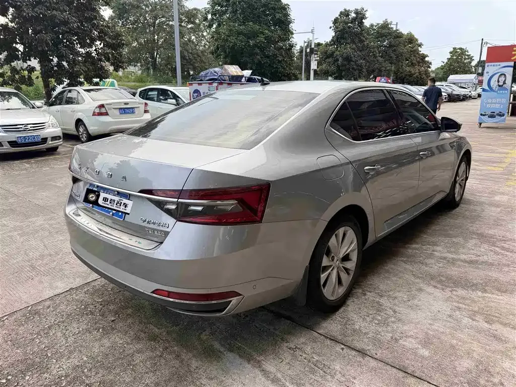 Skoda Superb 2021 из CN, фото 8