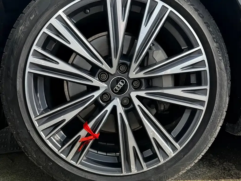 Audi A6L 2024 из CN, фото 8