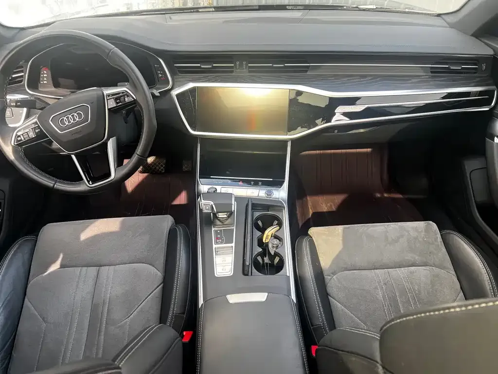Audi A6L 2024 из CN, фото 5