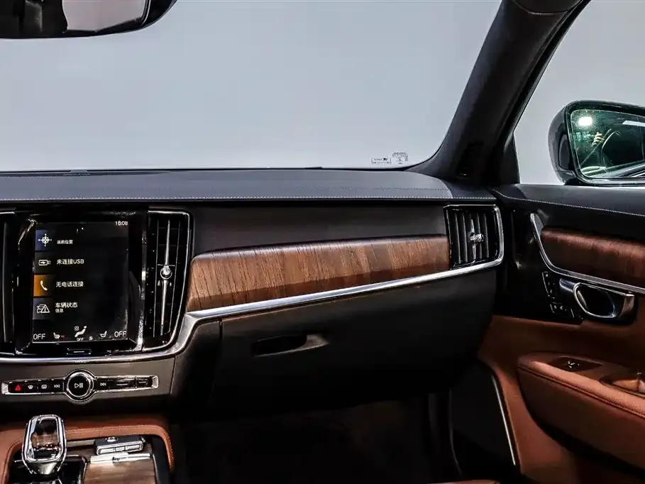 Volvo S90 — фото 3