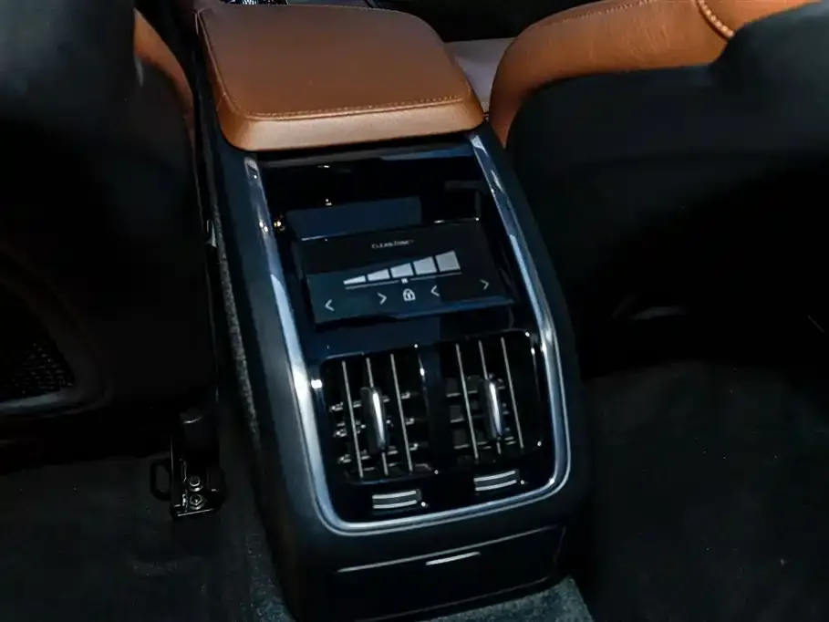 Volvo S90 — фото 4