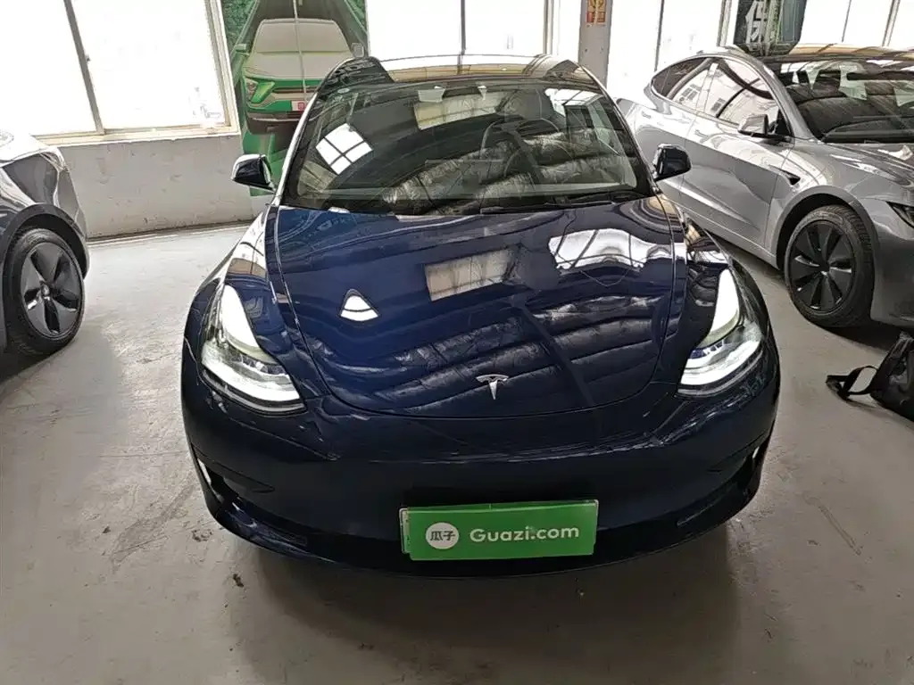 Tesla Model 3 — фото 3
