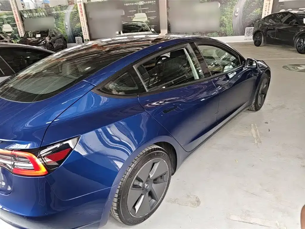 Tesla Model 3 — фото 5