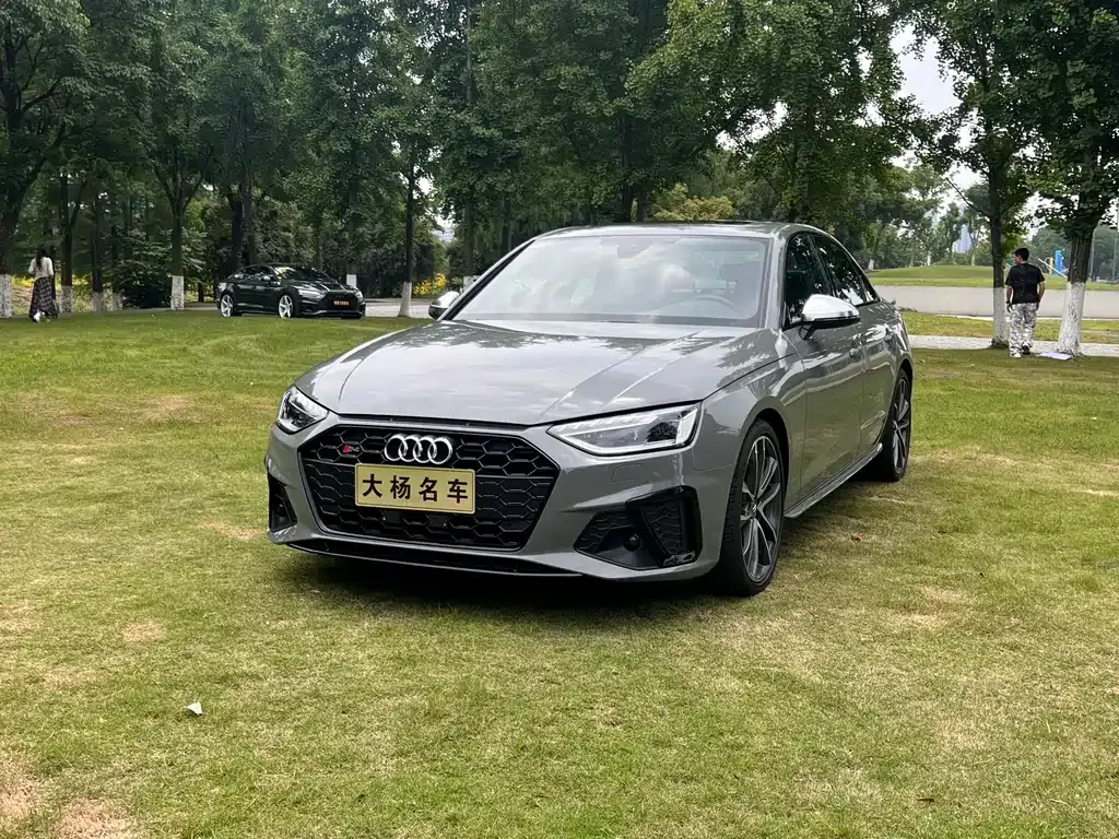 Audi S4