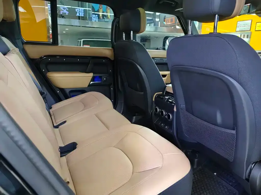Land Rover Defender — фото 4