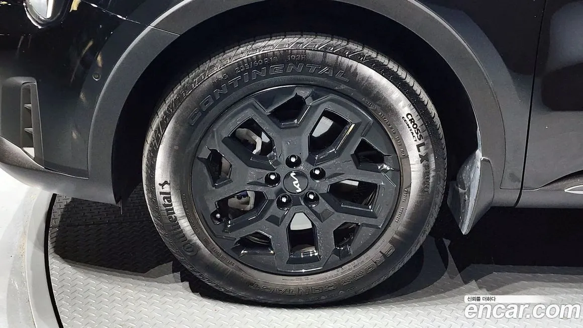Kia Sorento — фото 8