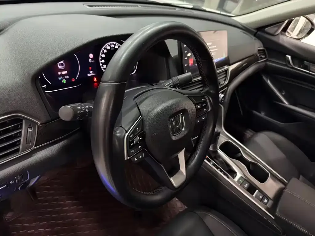 Honda Accord — фото 6
