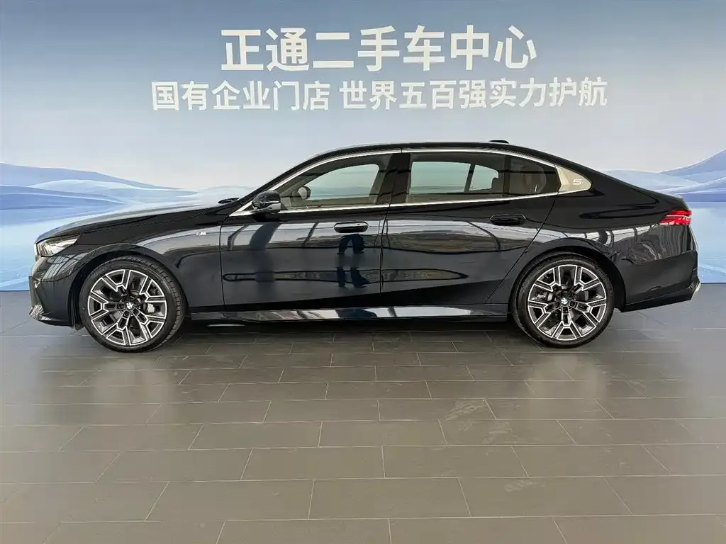 BMW 5 Series — фото 4