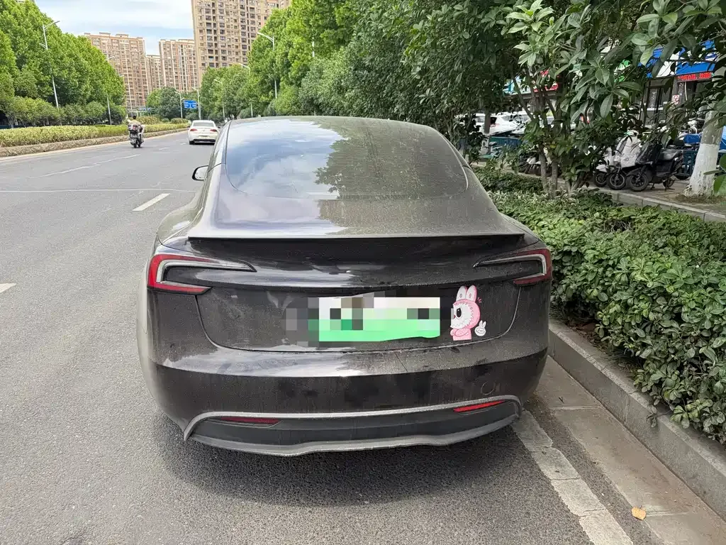 Tesla Model 3 — фото 4