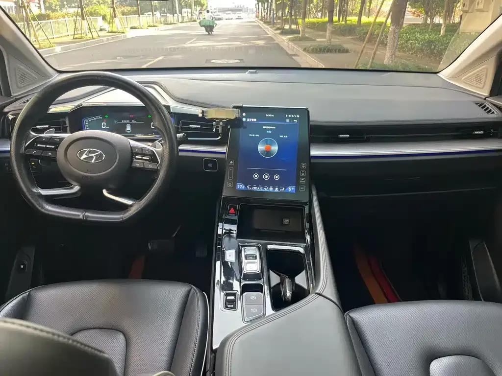 Hyundai Custo — фото 2
