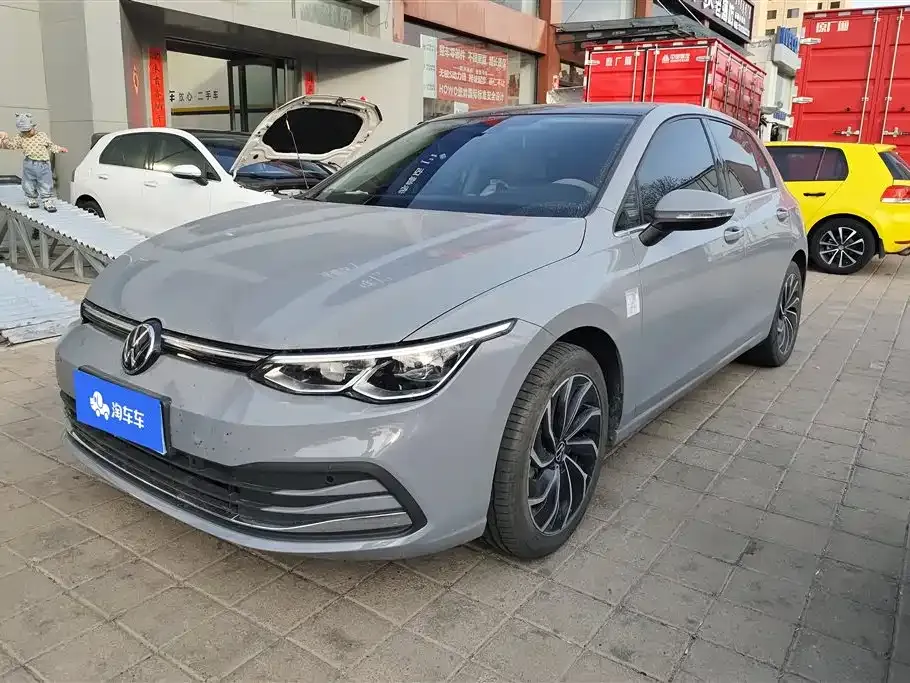 Volkswagen Golf 2023 из CN, фото 1