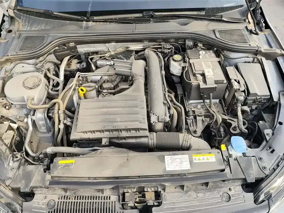 Volkswagen Golf 2023 из CN, фото 6