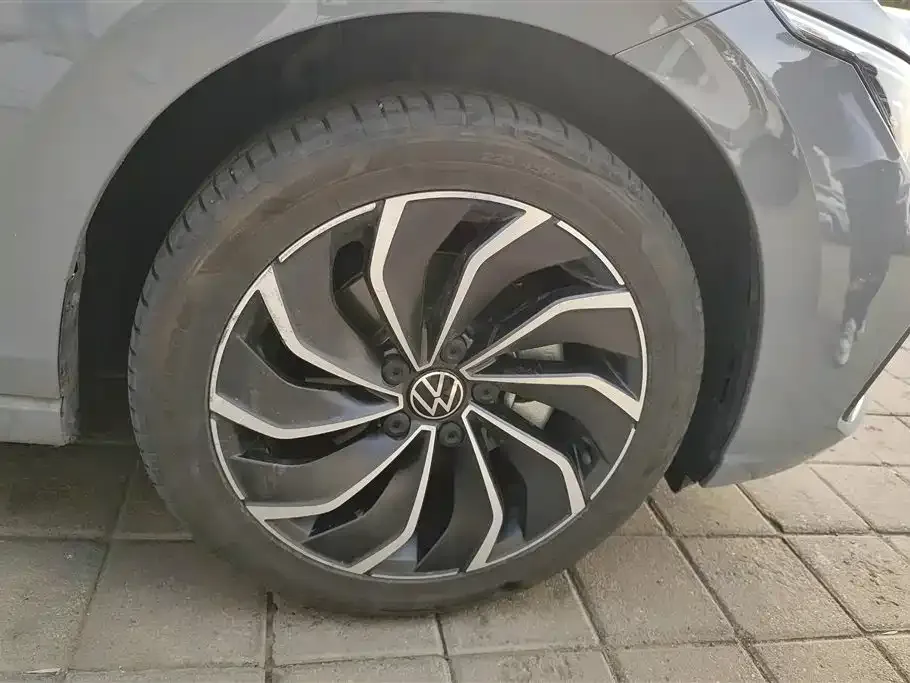 Volkswagen Golf 2023 из CN, фото 7