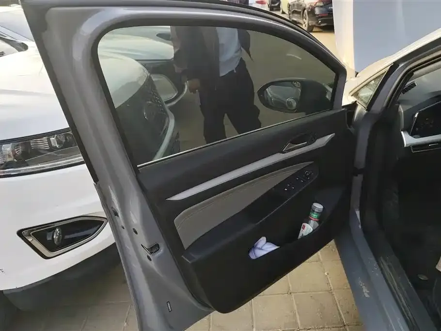 Volkswagen Golf 2023 из CN, фото 4