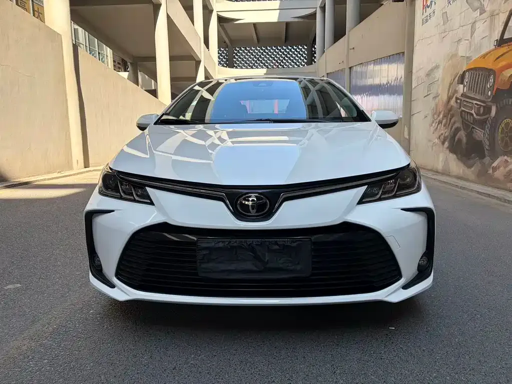 Toyota Corolla — фото 9