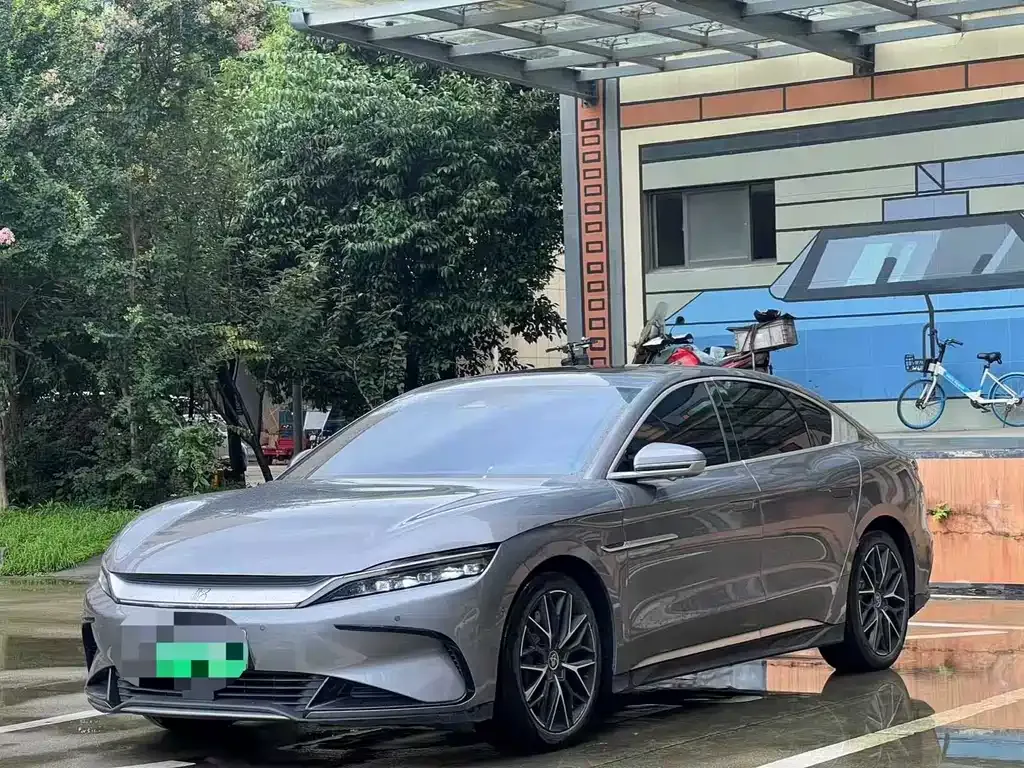 BYD Han — фото 1