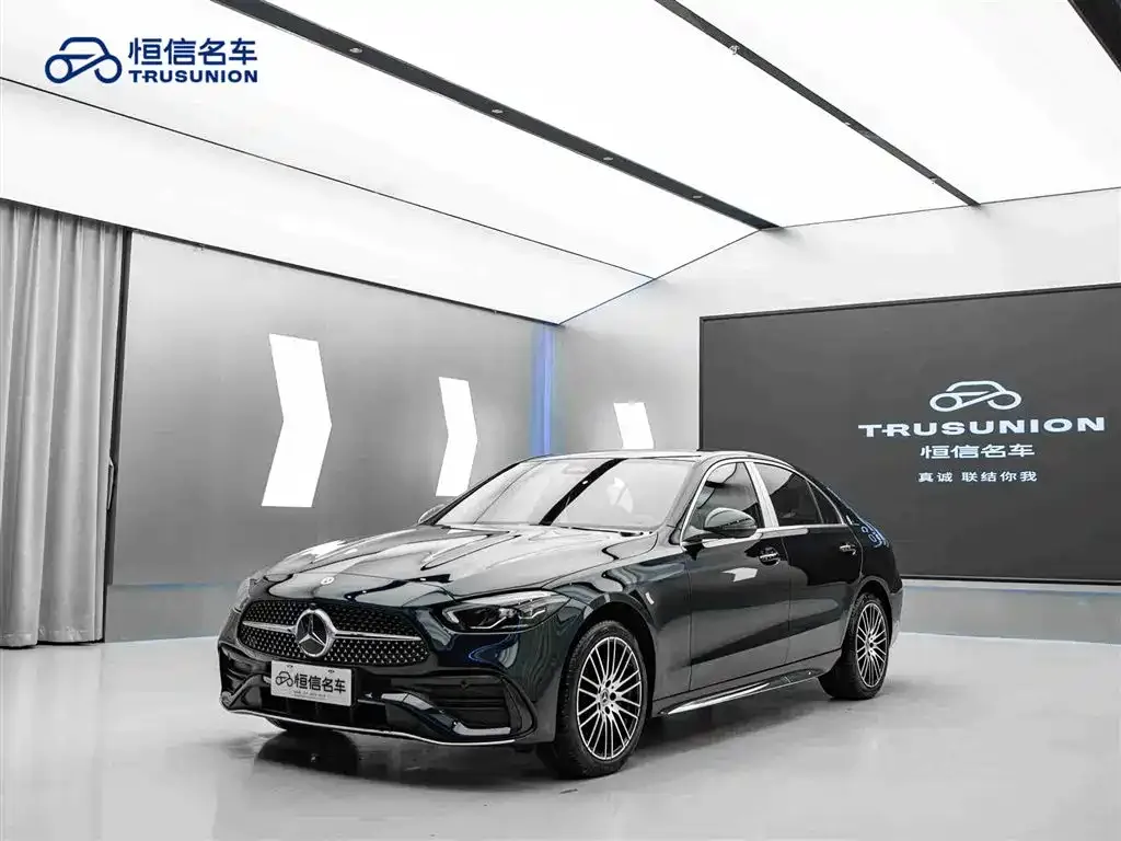 Mercedes-Benz C-Class — фото 1