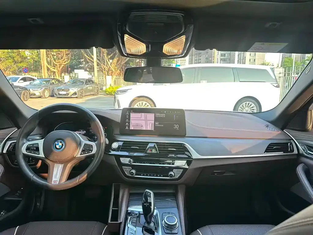 BMW 5 Series New Energy — фото 3
