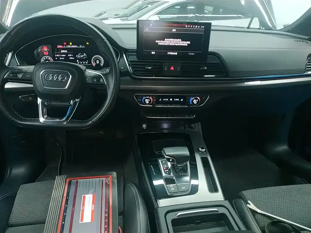 Audi Q5L Sportback — фото 7