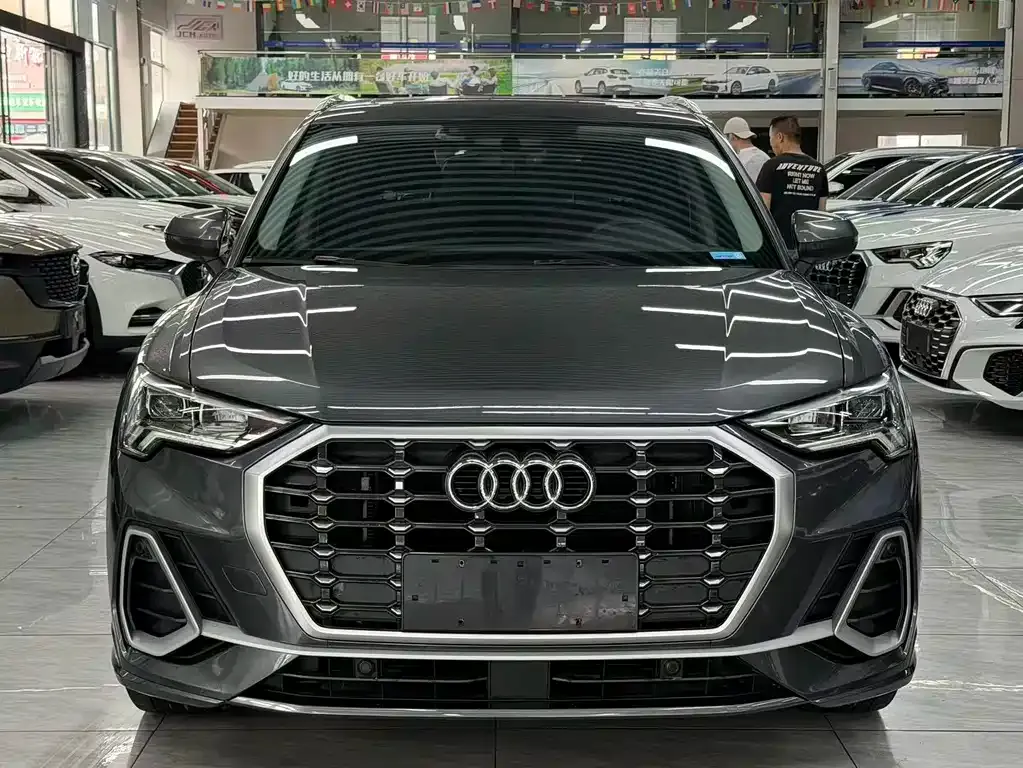 Audi Q3 — фото 8