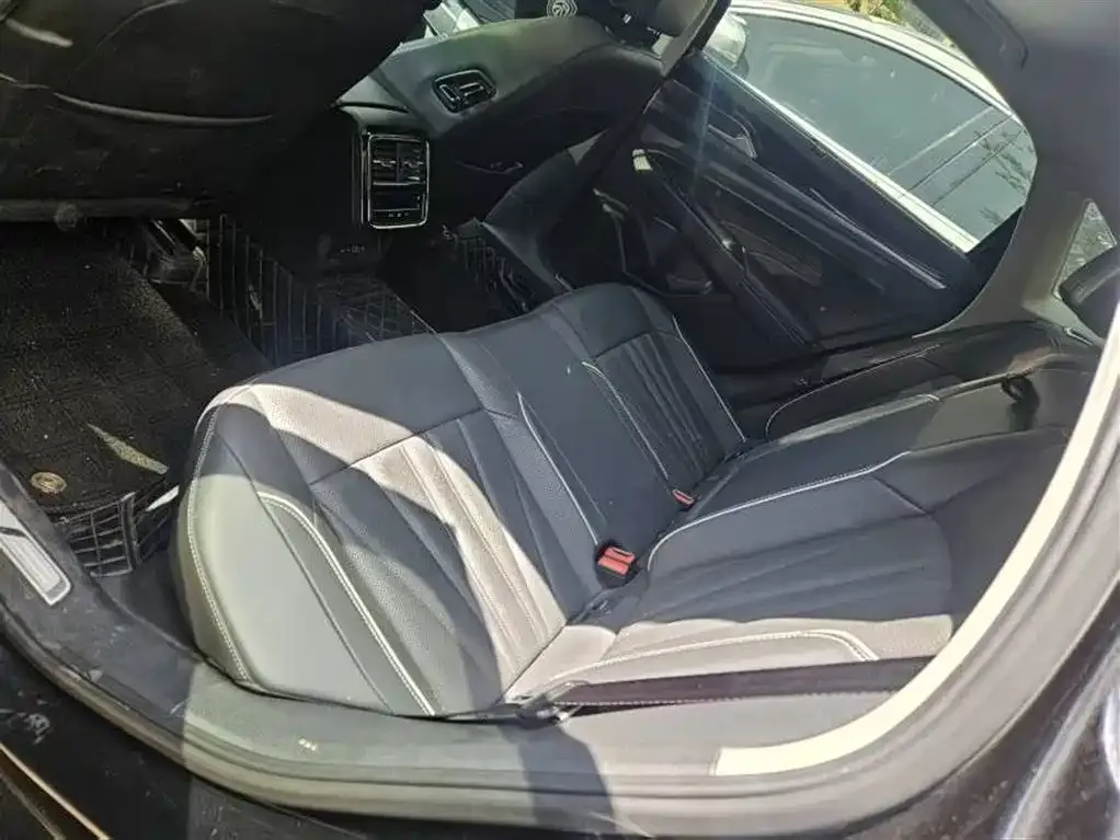 Volkswagen Passat — фото 5