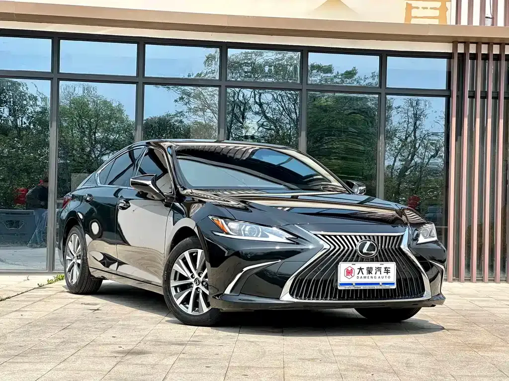 Lexus ES — фото 7