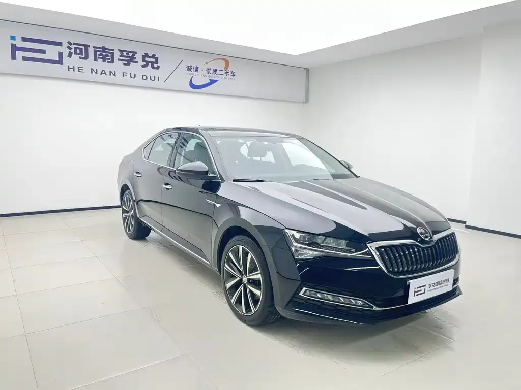 Skoda Superb 2024 из CN, фото 3