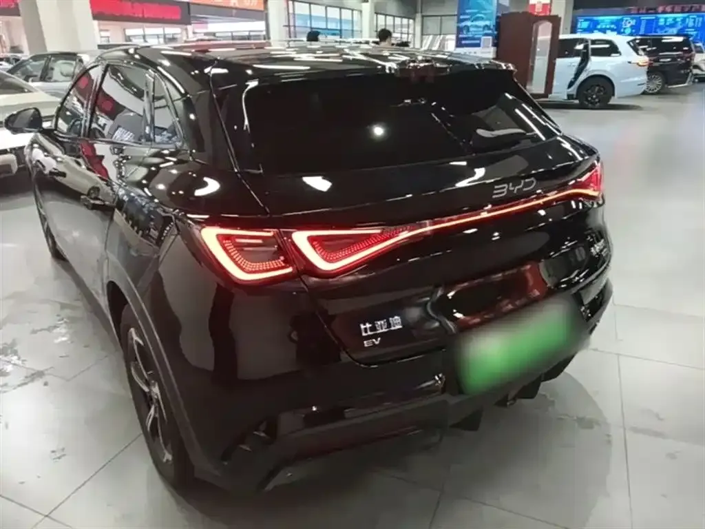 BYD Seal 06GT — фото 9