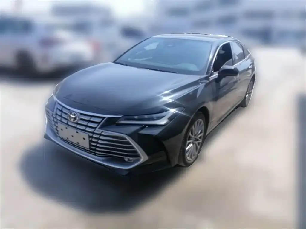 Toyota Avalon — фото 1