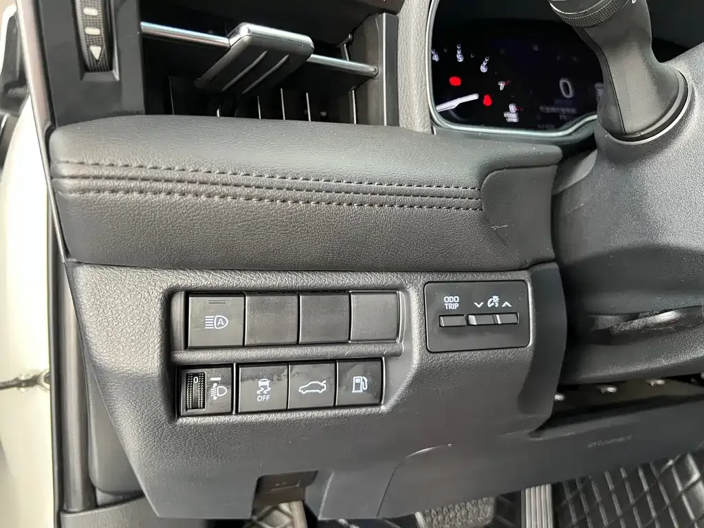 Toyota Avalon 2024 из CN, фото 9