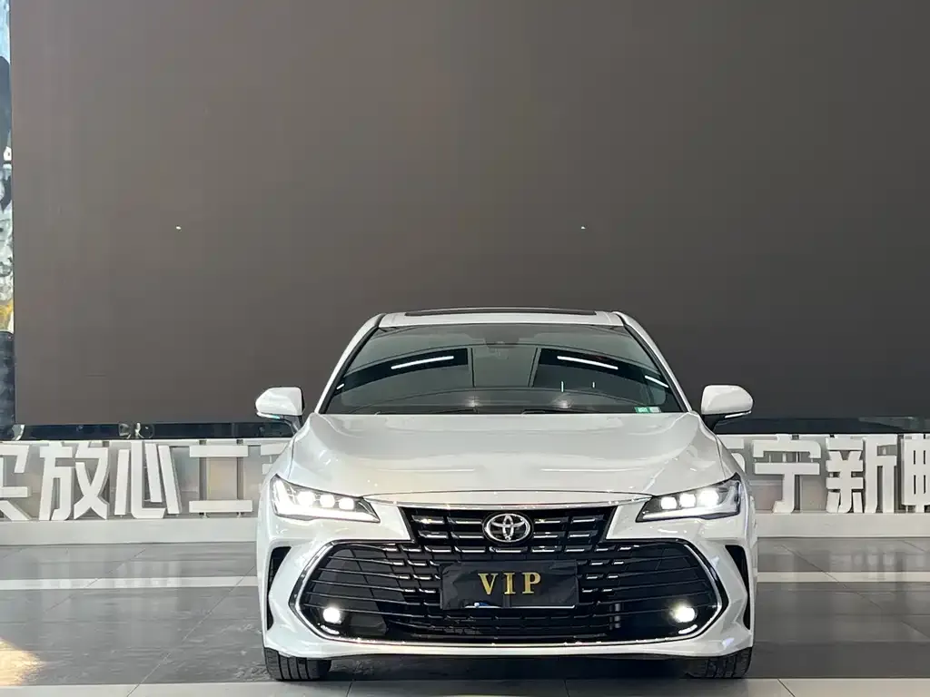 Toyota Avalon 2024 из CN, фото 2